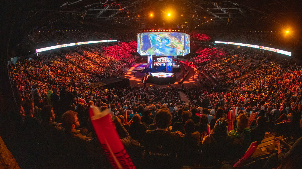 一名高投入 一名高投入